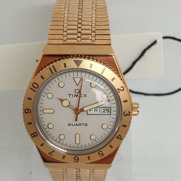 Timex Q Re-issue TW2U95700VQ Unisex 35mm Rose Gold S/Steel Day / Date Watch NWT - Picture 3 of 11